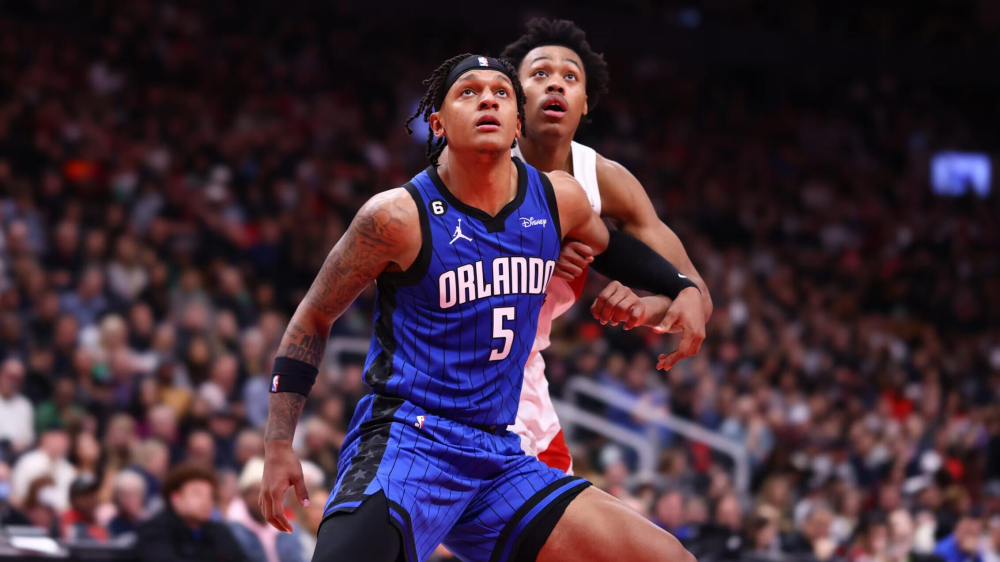 赛后圣安东尼奥马刺调整名单以备全明星赛；豪取连胜环节打磨；更衣室稳定；心理建设被强调的简单介绍