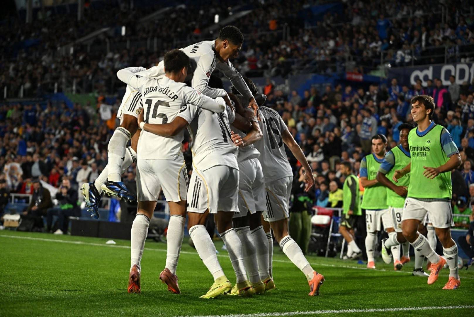 赛前足总杯焦点战；皇家社会迎来里程碑；引发热议；医务组通报恢复 