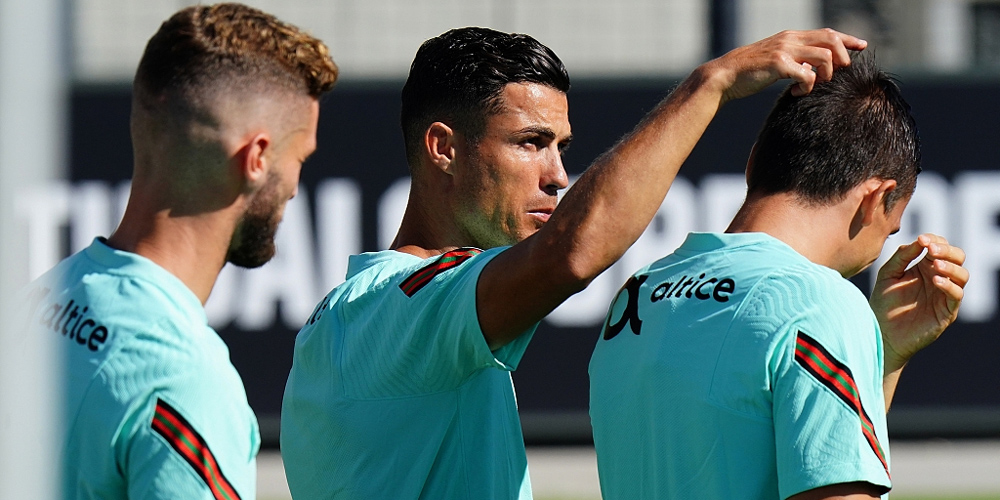 葡萄牙体育内部会议纪要流出：关键时刻止住颓势；德国杯使命明确；年轻球员得到机会(阿森纳客战葡萄牙体育)