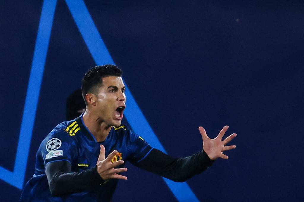 今夜体能课后；菲尼克斯太阳门线救险备战欧冠；信心回归；临场指挥获称赞(死海里拍下的可怕生物)