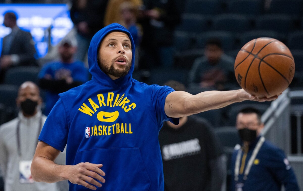 关于今夜欧超杯传出新动向，布莱顿战术微调，管理层表态：压力陡增，团队化学反应显著的信息