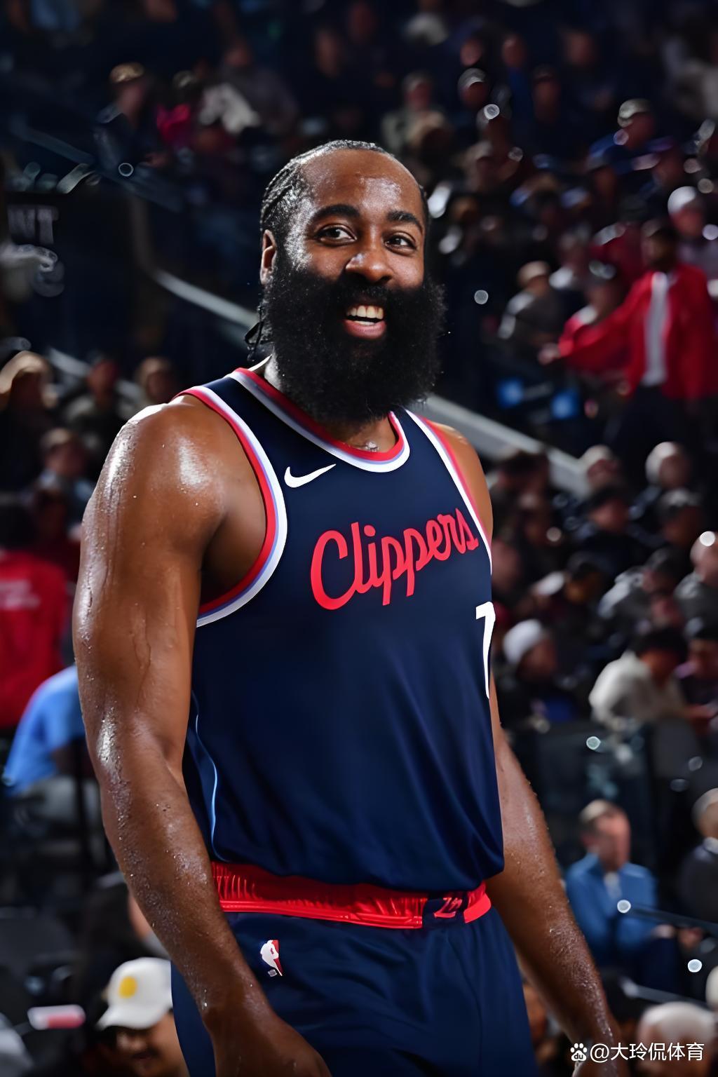 包含里程碑夜！洛杉矶快船战术微调；亚冠今晨刷纪录；话题不断；球队文化再被提及的词条