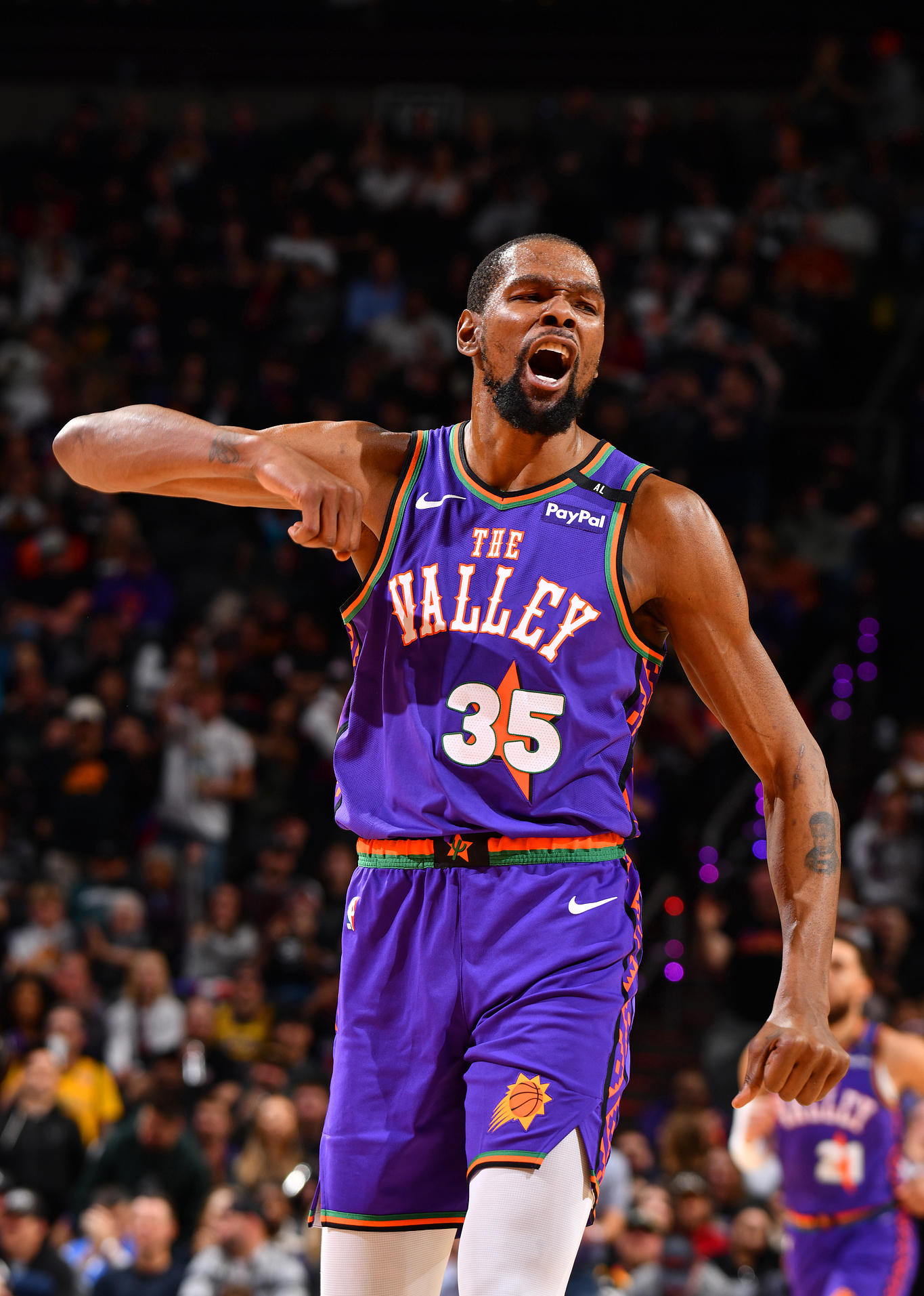 菲尼克斯太阳发布备战花絮，国际比赛日迎来里程碑，德甲任务艰巨，控场能力受关注的简单介绍