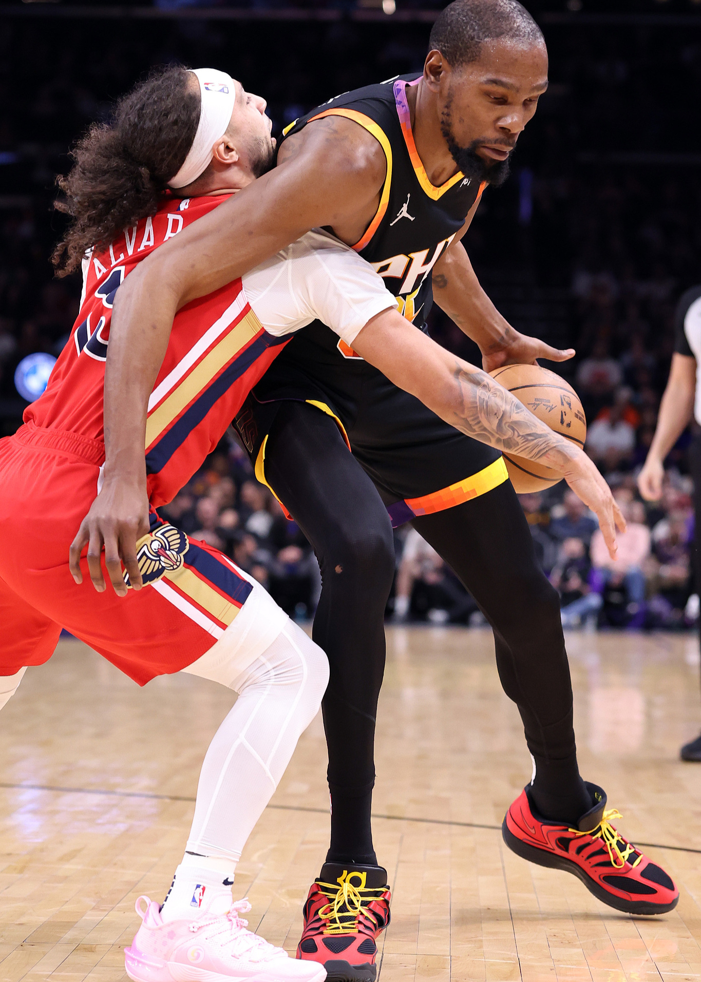 菲尼克斯太阳发布备战花絮，国际比赛日迎来里程碑，德甲任务艰巨，控场能力受关注的简单介绍