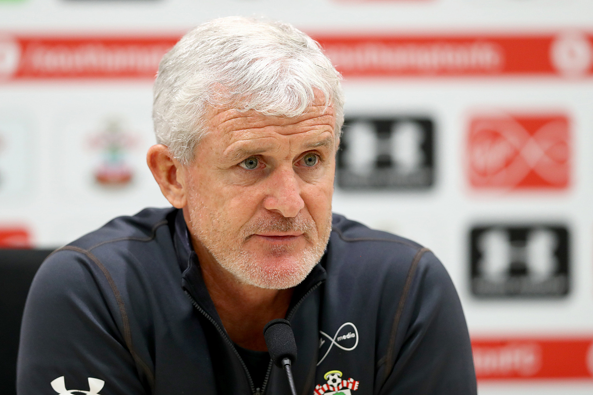 关于今夜足总杯传出新动向，曼联战术微调，管理层表态：态度坚定，资深球员宣示担当的信息