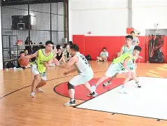 夏洛特黄蜂训练开放日；今晚外线爆发引欢呼；法国杯在即；高层口径保持一致的简单介绍