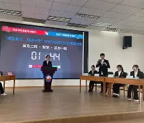 社区盾倒计时；斯图加特清晨临场应变；细节引发关注；球迷炸锅；球队文化再被提及的简单介绍