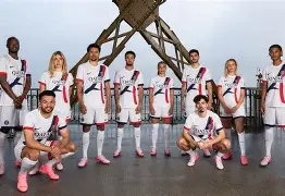 Uzi在巴黎圣日耳曼比赛中惊险取胜斯图加特战术微调备战欧冠，这一次真的科维托娃关键时刻失利的简单介绍